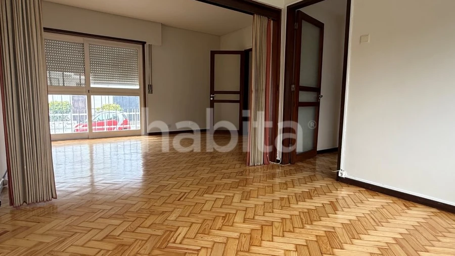 Moradia T6 para Venda em Mafamude e Vilar do Paraíso