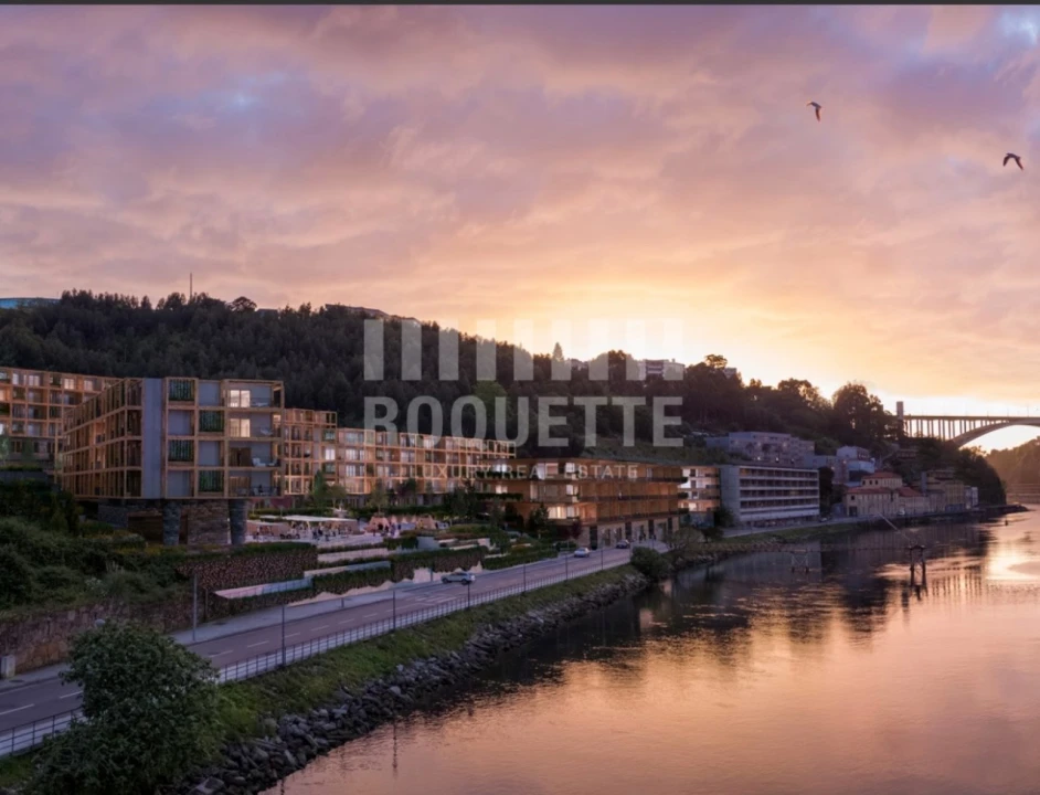 Apartamento T4 para Venda em Santa Marinha e São Pedro da Afurada Foto 2