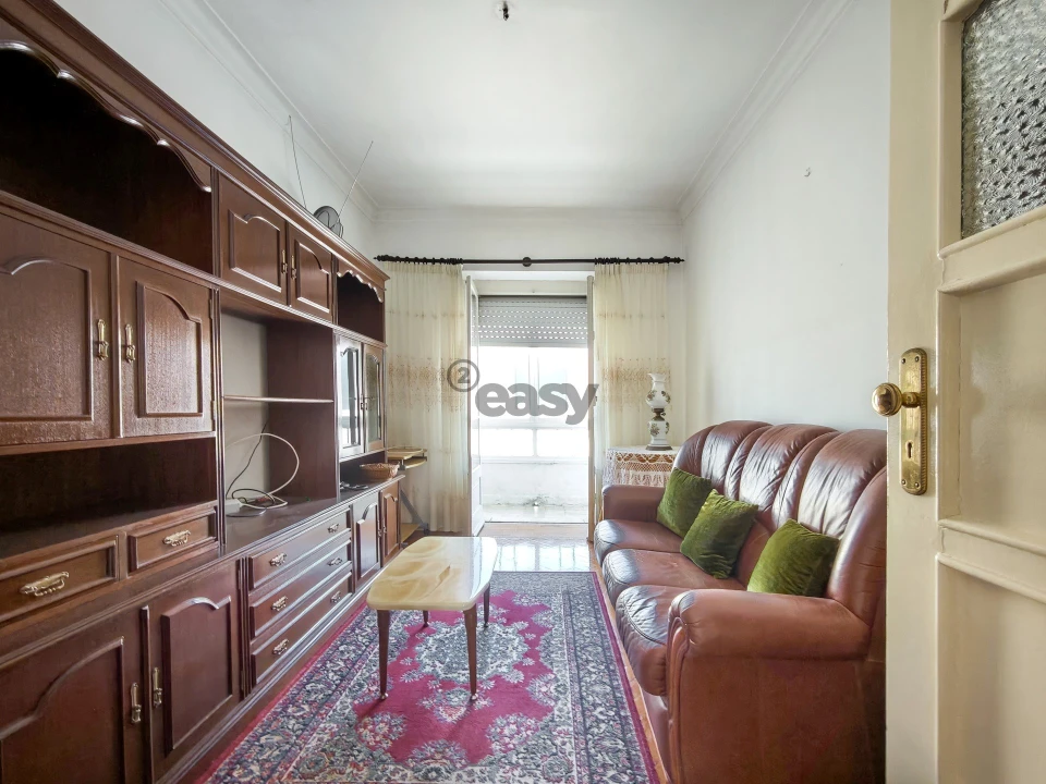 Apartamento T2 para Venda em Penha de França Foto 4