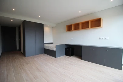 Quarto para Arrendamento em Azurem