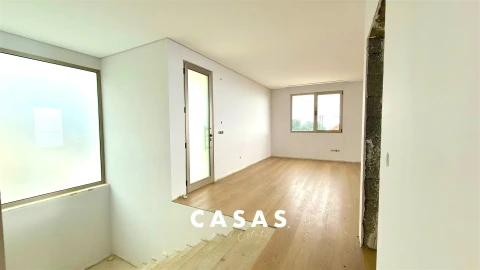 Moradia T2 para Venda em Arco da Calheta