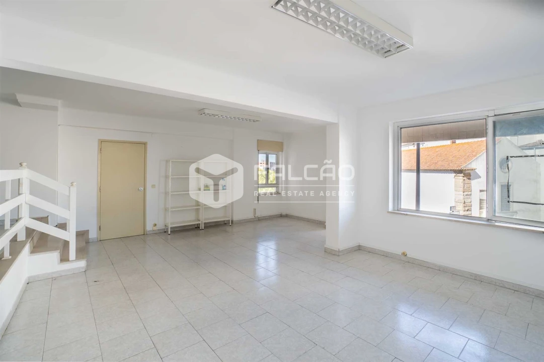 Loja para Arrendamento em Marvila, Ribeira Santarém, São Salvador, São Nicolau Foto 15
