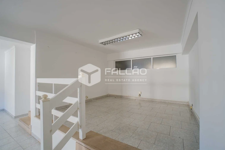 Loja para Arrendamento em Marvila, Ribeira Santarém, São Salvador, São Nicolau Foto 22