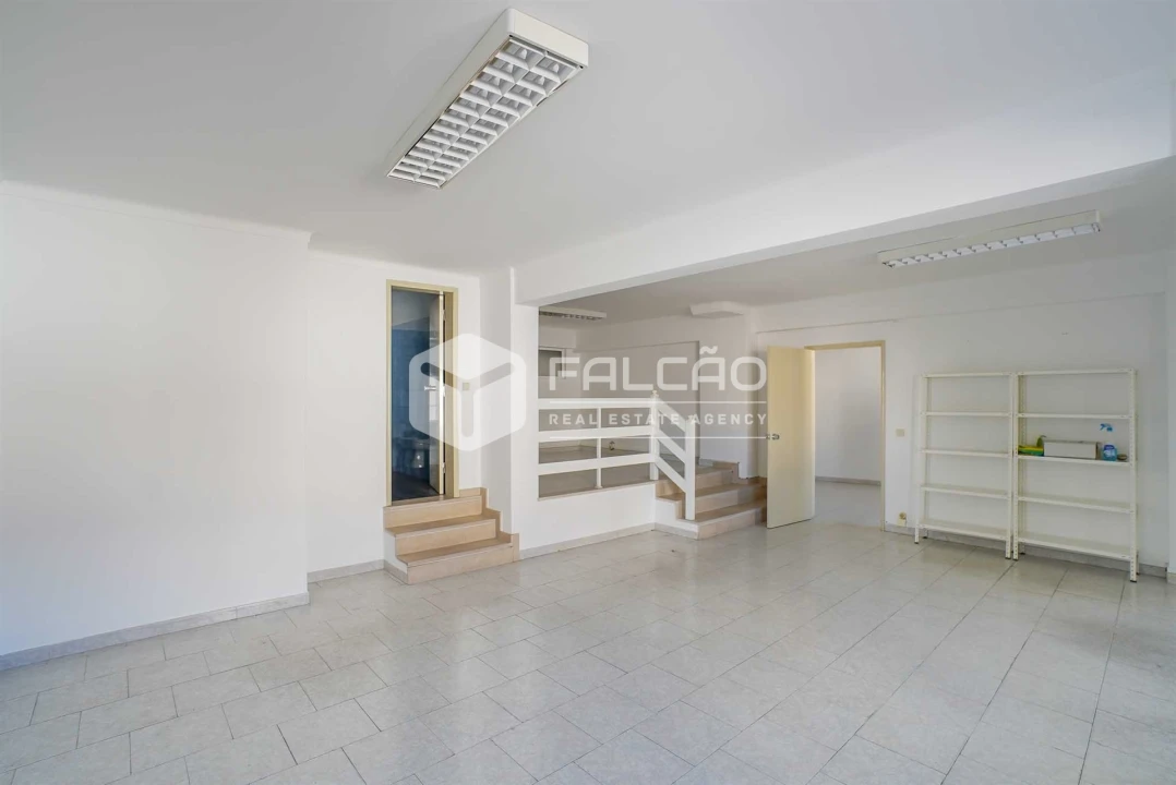 Loja para Arrendamento em Marvila, Ribeira Santarém, São Salvador, São Nicolau Foto 11