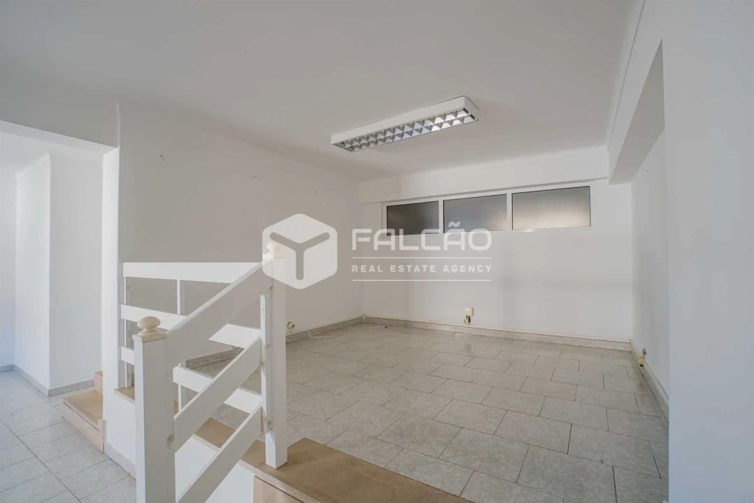 Loja para Arrendamento em Marvila, Ribeira Santarém, São Salvador, São Nicolau Foto 22