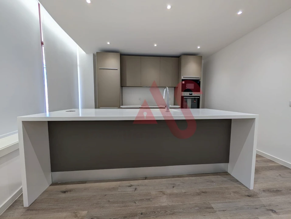 Apartamento T2 para Venda em Santo Adrião de Vizela Foto 2