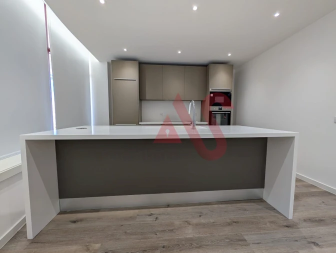 Apartamento T2 para Venda em Santo Adrião de Vizela Foto 2