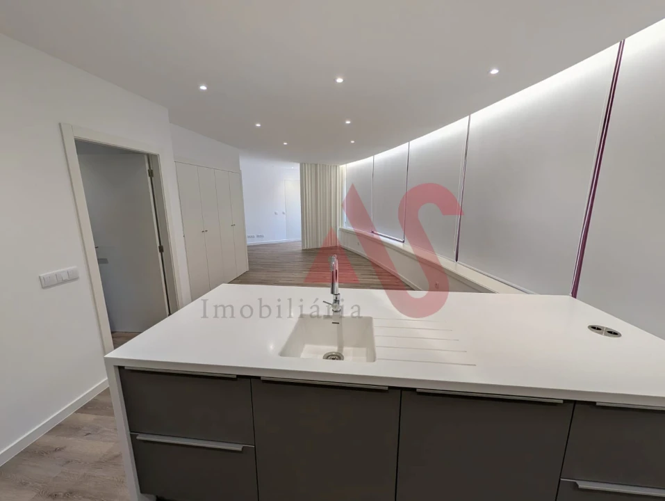 Apartamento T2 para Venda em Santo Adrião de Vizela Foto 4