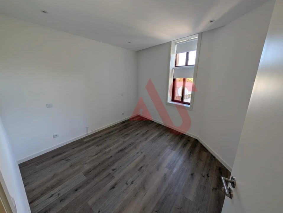 Apartamento T2 para Venda em Santo Adrião de Vizela Foto 9