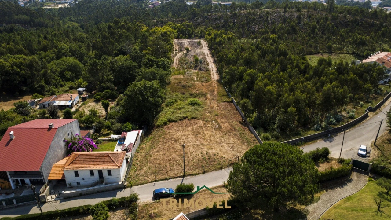 Terreno para Venda em Nogueira do Cravo e Pindelo Foto 1