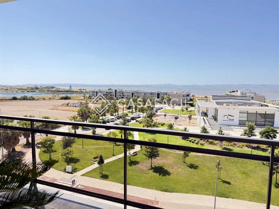 Apartamento T4 para Venda em Alcochete Foto 3