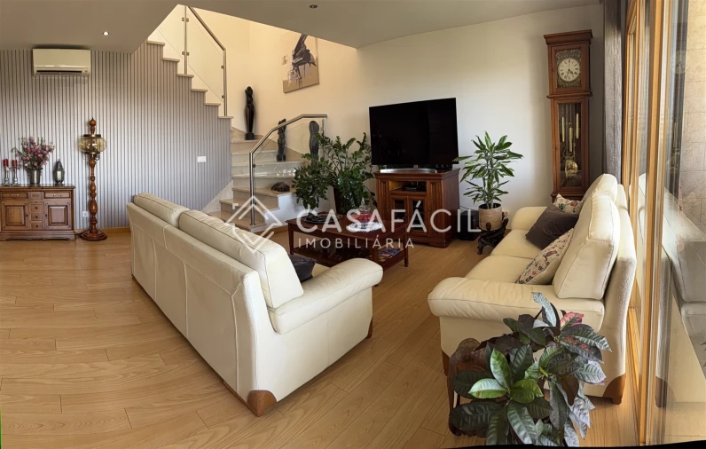 Apartamento T4 para Venda em Alcochete Foto 8