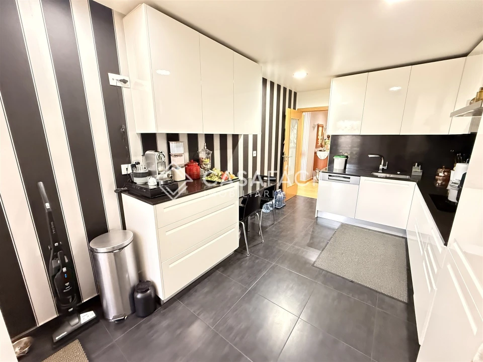 Apartamento T4 para Venda em Alcochete Foto 6