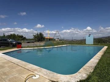 Apartamento T2 para Arrendamento em Alfandega da Fe