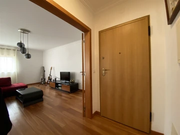Apartamento T2 para Arrendamento em Marrazes e Barosa
