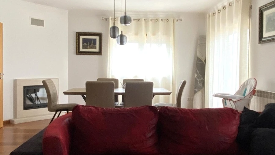 Apartamento T2 para Arrendamento em Marrazes e Barosa