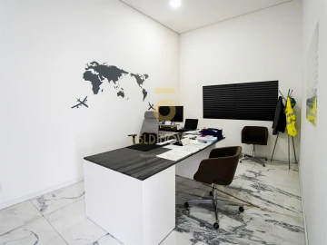 Armazém para Arrendamento em Vila Nova da Telha