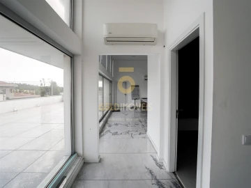 Armazém para Arrendamento em Vila Nova da Telha