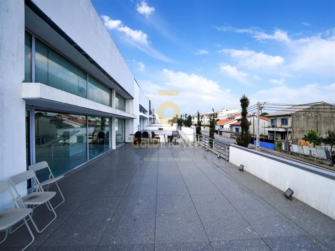 Armazém para Arrendamento em Vila Nova da Telha Foto 11