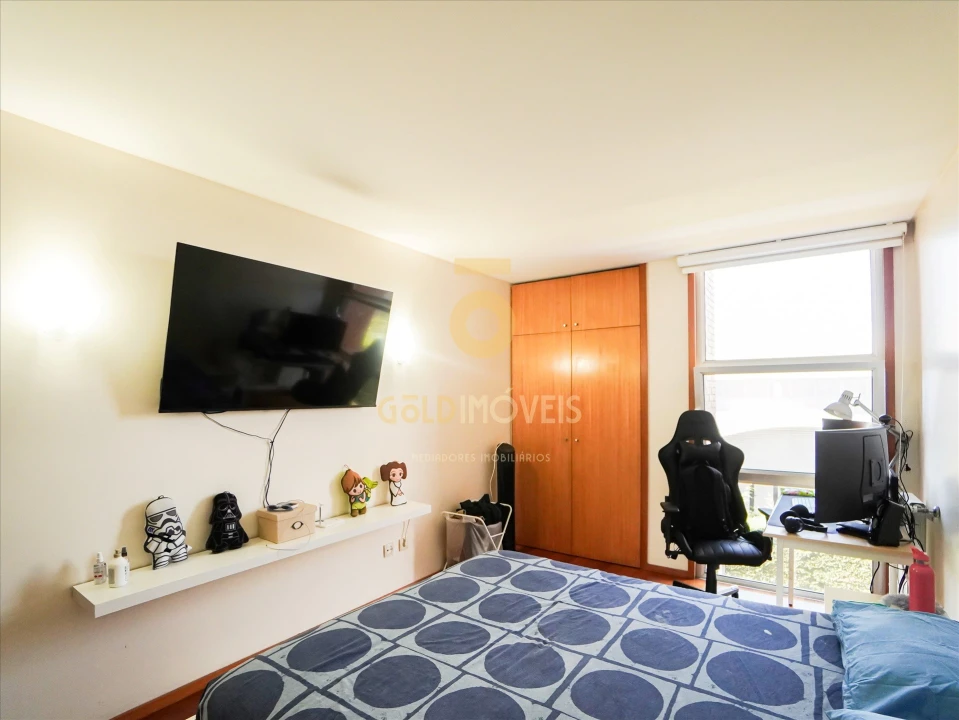 Apartamento T2 para Venda em Milheiros Foto 3