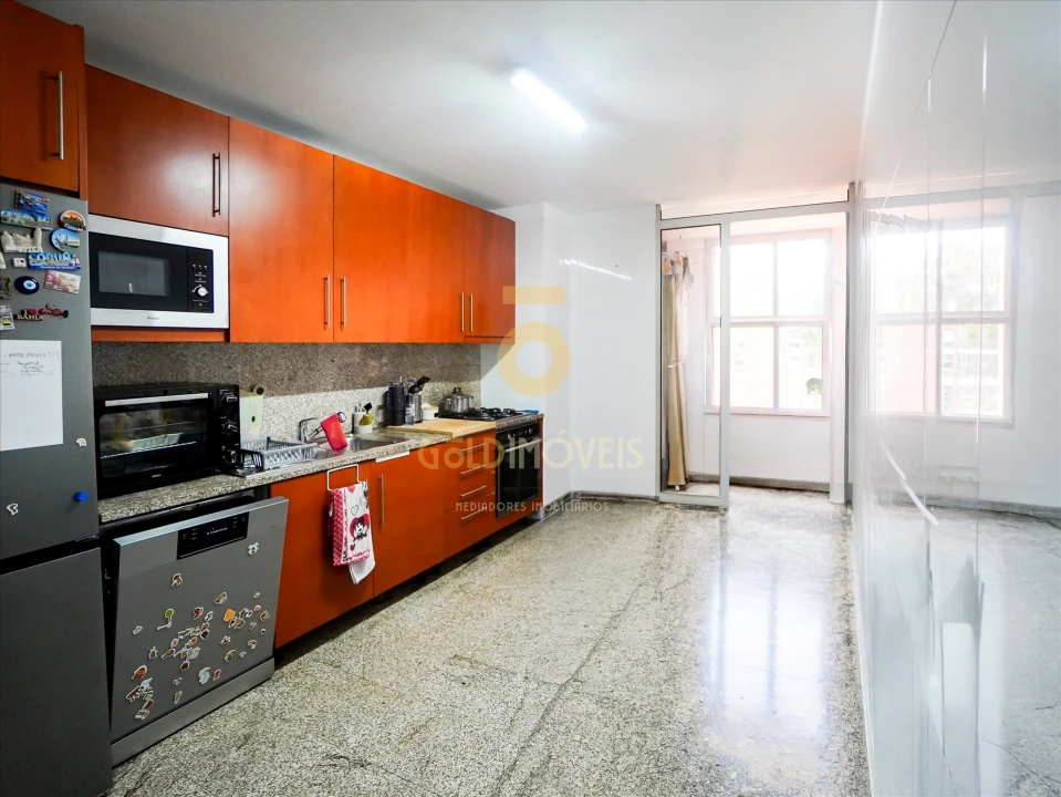 Apartamento T2 para Venda em Milheiros Foto 1