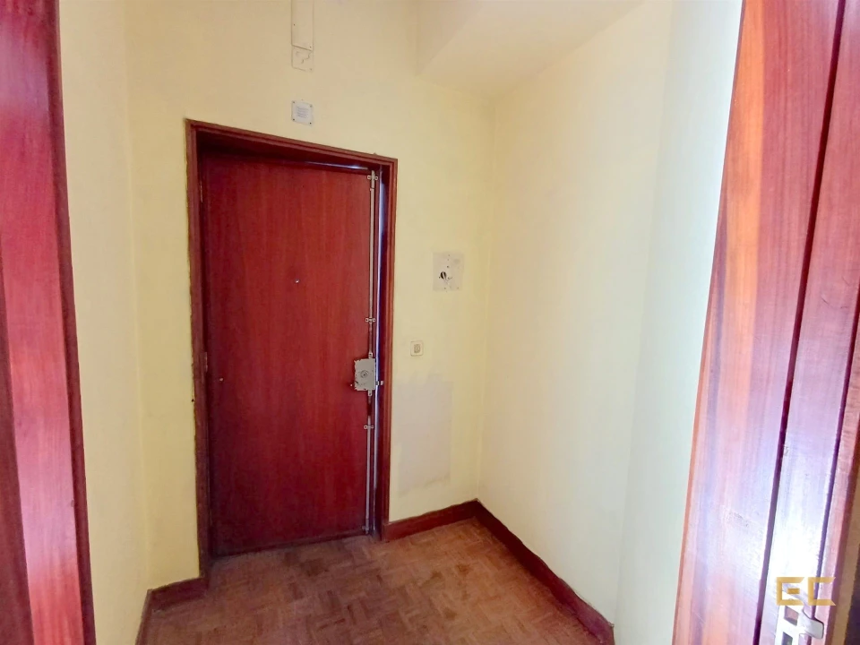 Apartamento T3 para Venda em Buarcos Foto 3