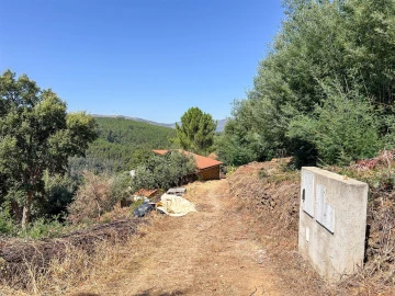 Terreno Misto para Venda em Souto da Casa