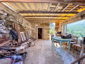 Terreno Misto para Venda em Souto da Casa