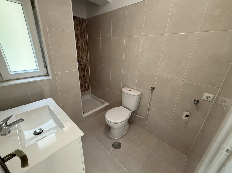 Apartamento T4 para Venda em Tavarede Foto 24