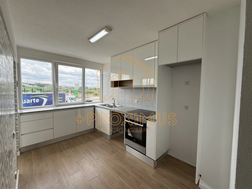Apartamento T4 para Venda em Tavarede Foto 11