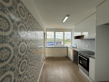 Apartamento T4 para Venda em Tavarede