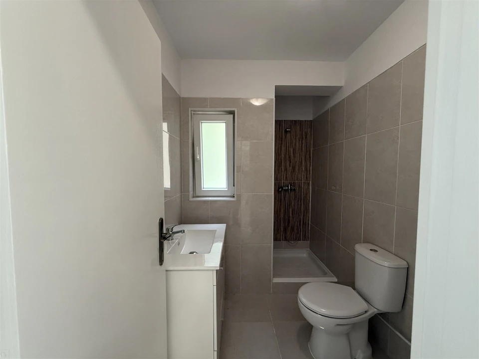 Apartamento T4 para Venda em Tavarede Foto 23
