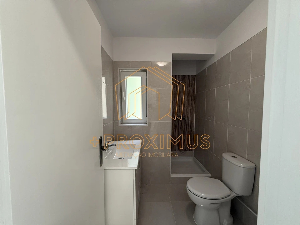 Apartamento T4 para Venda em Tavarede Foto 20