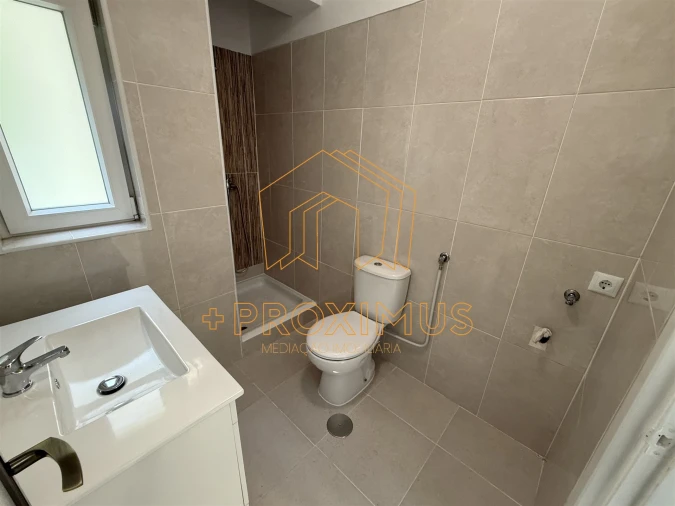 Apartamento T4 para Venda em Tavarede Foto 21