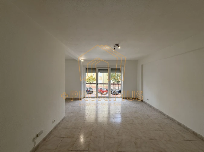 Apartamento T4 para Venda em Tavarede Foto 3