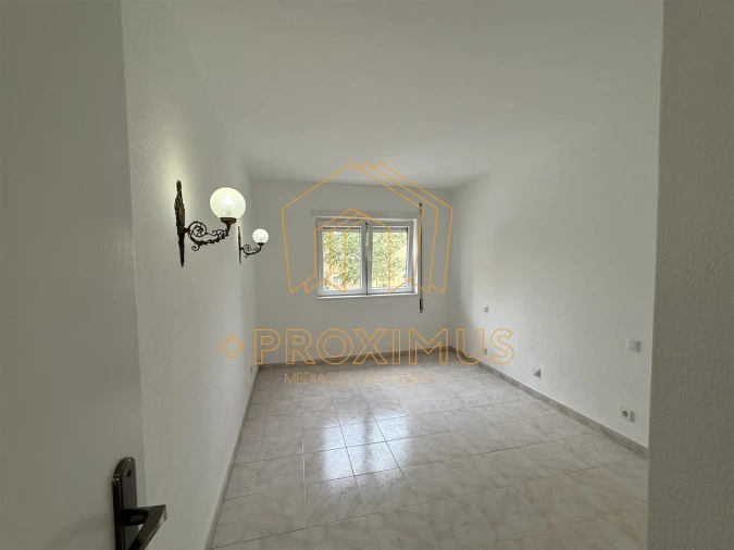 Apartamento T4 para Venda em Tavarede Foto 17