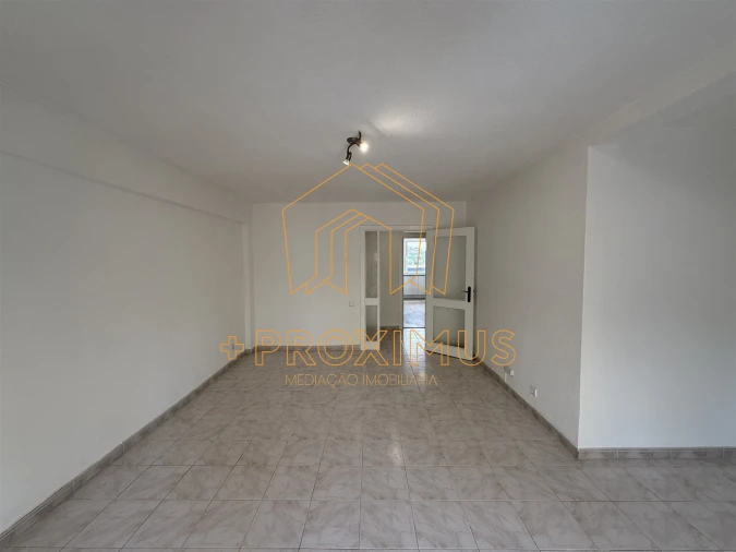 Apartamento T4 para Venda em Tavarede Foto 6