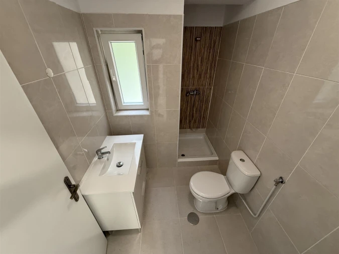 Apartamento T4 para Venda em Tavarede Foto 25