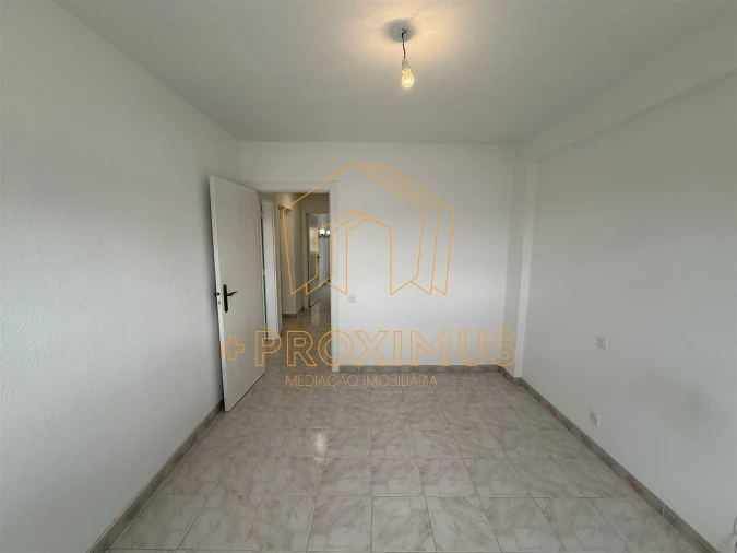 Apartamento T4 para Venda em Tavarede Foto 28