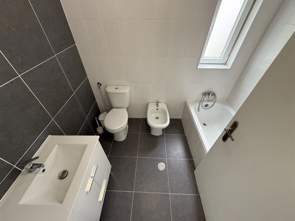 Apartamento T4 para Venda em Tavarede Foto 32