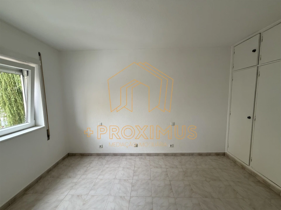 Apartamento T4 para Venda em Tavarede Foto 18