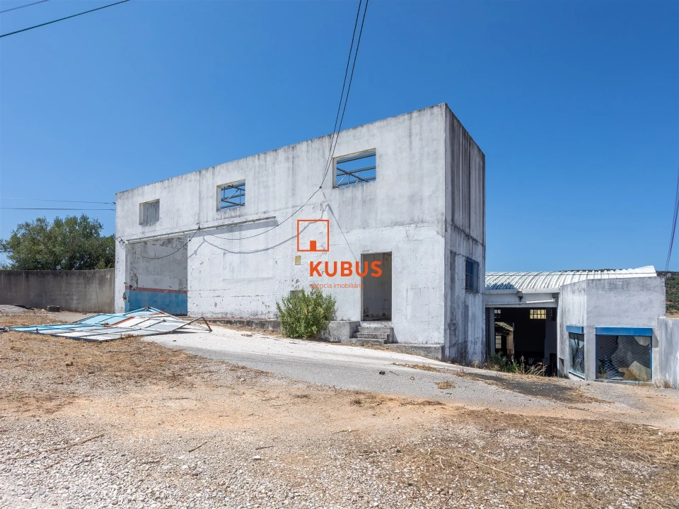 Armazém para Venda em Alcanena e Vila Moreira Foto 1