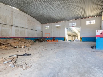 Armazém para Venda em Alcanena e Vila Moreira