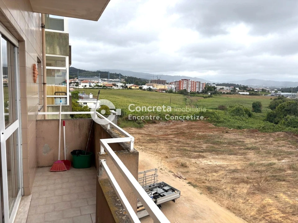 Apartamento T2 para Venda em Arcozelo Foto 6
