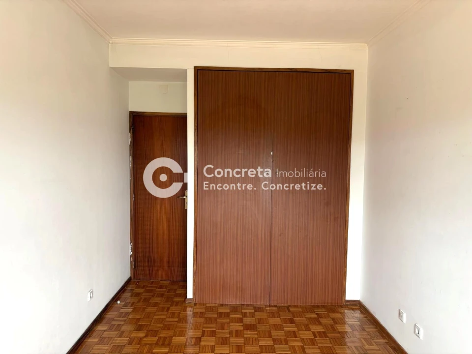 Apartamento T2 para Venda em Arcozelo Foto 14