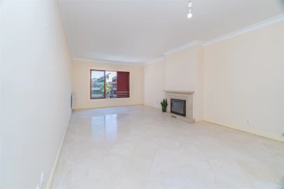 Apartamento T2 para Arrendamento em Cascais e Estoril