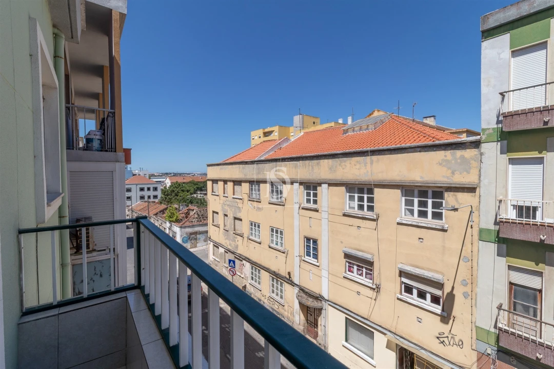Apartamento T4 para Venda em Alto do Seixalinho, Santo André e Verderena Foto 7