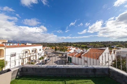 Moradia T5 para Venda em Estômbar e Parchal