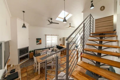 Moradia T5 para Venda em Estômbar e Parchal
