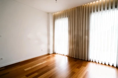 Apartamento T3 para Venda em Ferreiros e Gondizalves